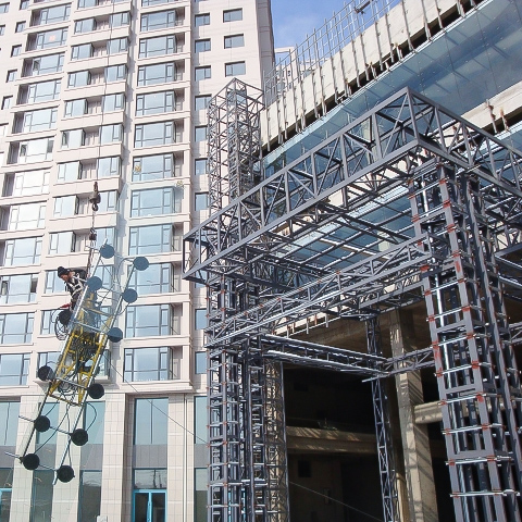 Installation and construction process of hanging glass curtain wall f